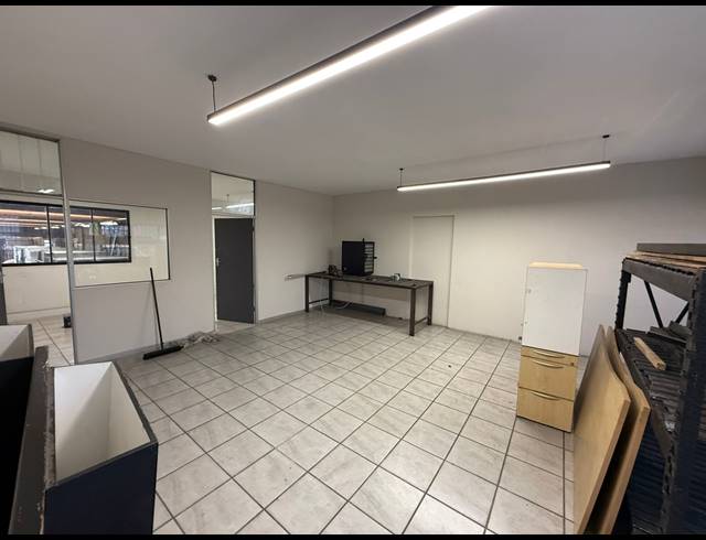 479M² WAREHOUSE TO LET IN ISANDO
